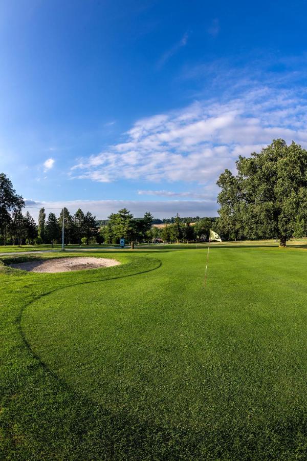 Vacanceole - Le Domaine Du Golf D'Albret Barbaste Exterior photo