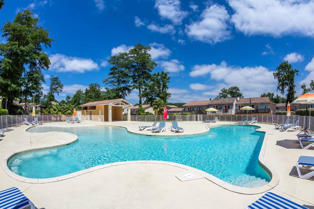 Vacanceole - Le Domaine Du Golf D'Albret Barbaste Exterior photo