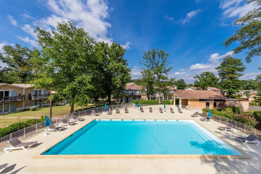 Vacanceole - Le Domaine Du Golf D'Albret Barbaste Exterior photo